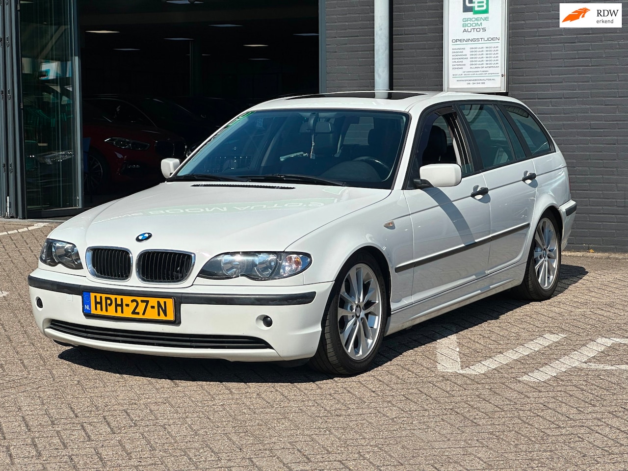 BMW 3-serie Touring - 318i/APP-CONNECT/CAMERA/SCHUIFDAK/NAVI/NETTE STAAT!! - AutoWereld.nl