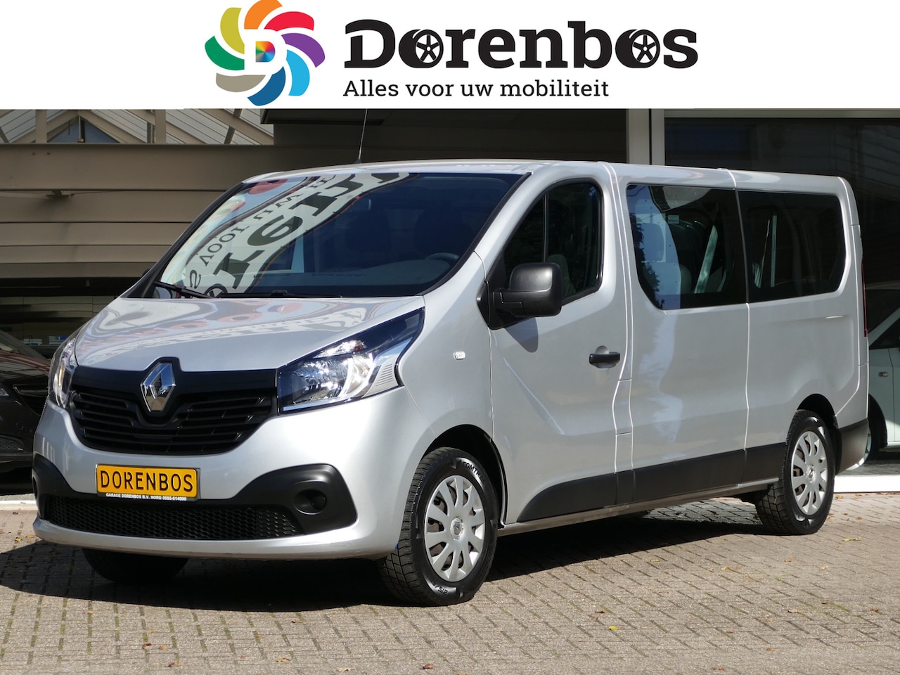 Renault Trafic Passenger - 1.6 dCi Grand Authentique Energy 9 persoons | €14.850,-excl. BTW - AutoWereld.nl