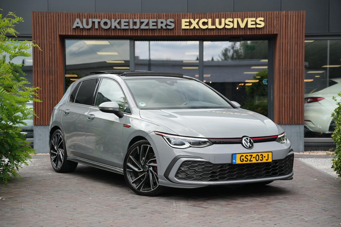 Volkswagen Golf - 2.0 TSI GTI Pano IQ 245PK H&K - AutoWereld.nl