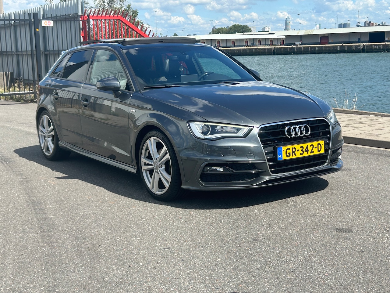 Audi A3 Sportback - 1.4 TFSI CoD Ambition Sport Edition 150 PK AUT 3XS LINE PANO LEDER - AutoWereld.nl