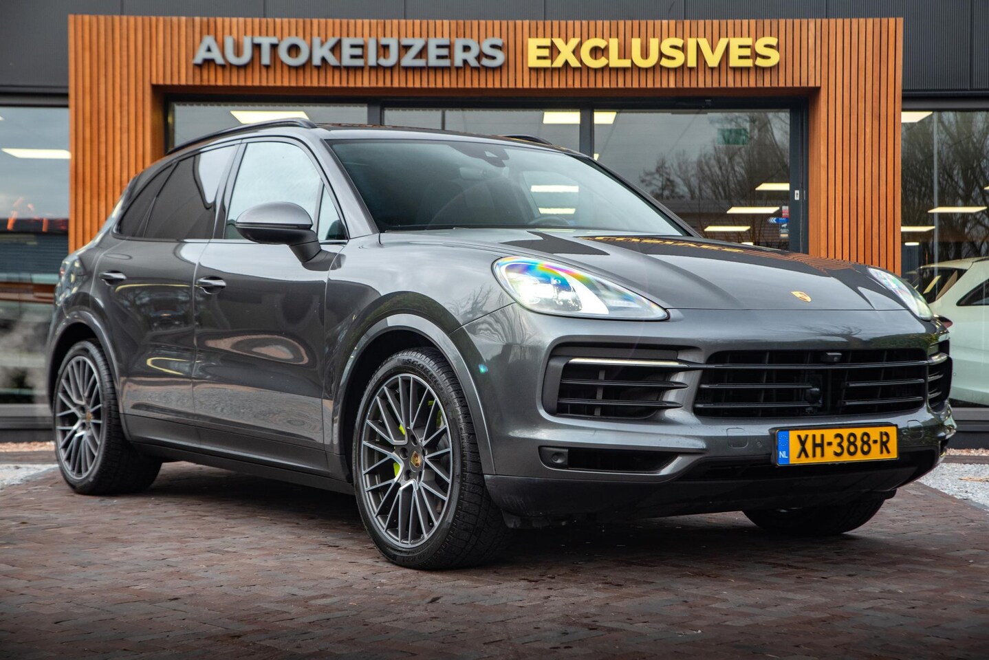 Porsche Cayenne - 3.0 E-Hybrid Camera Pano Leer Clima Cruise Trekhaak 21"LM - AutoWereld.nl
