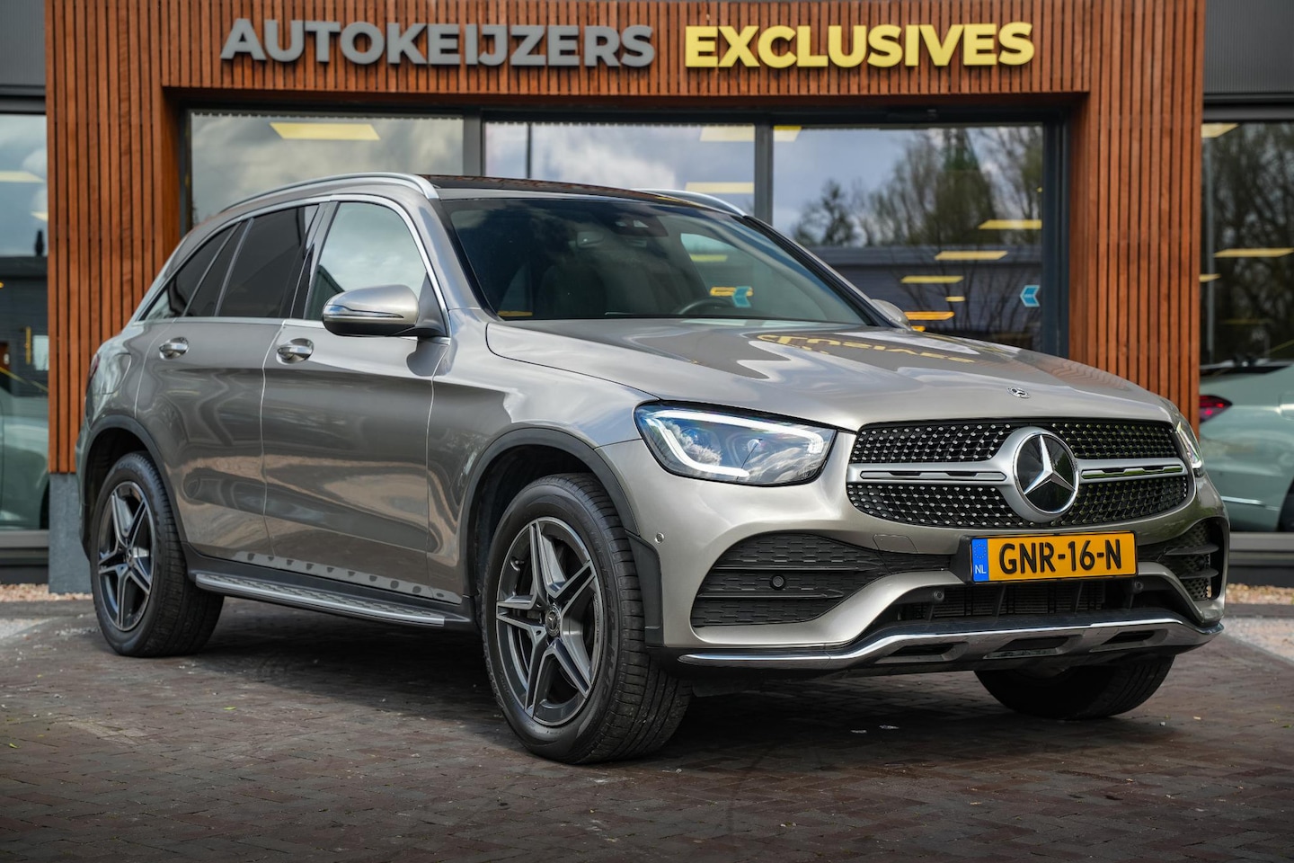 Mercedes-Benz GLC-klasse - 200 Business Solution AMG Panoramadak Leer Navi Carbon - AutoWereld.nl
