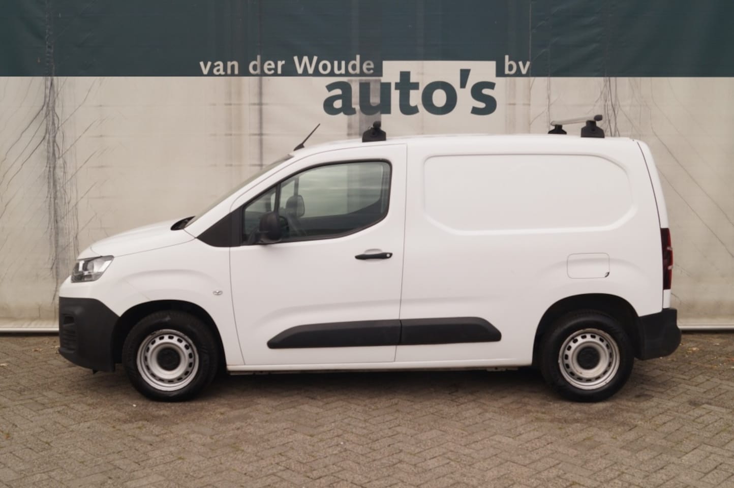 Citroën Berlingo - 1.5 BlueHDI Club -AIRCO-CARPLAY-TREKHAAK- - AutoWereld.nl