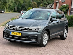 Volkswagen Tiguan - 2.0 TSI 4Motion Highline Business R