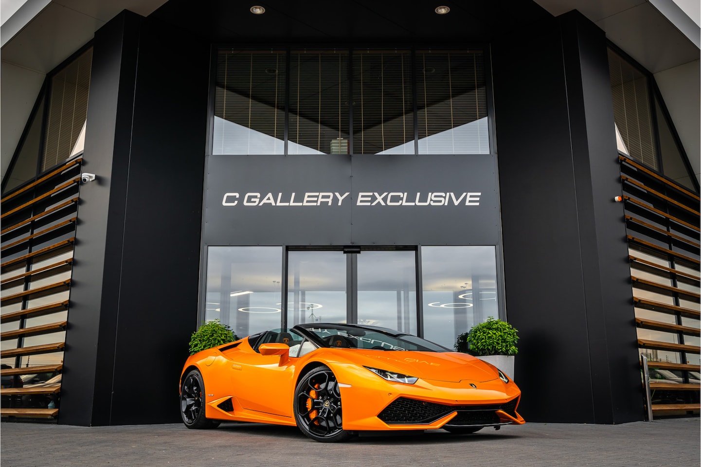 Lamborghini Huracán STO - 5.2 V10 LP610-4 - Arancio Borealis | Capristo | Spyder | Lift | Keramisch | Camera - AutoWereld.nl