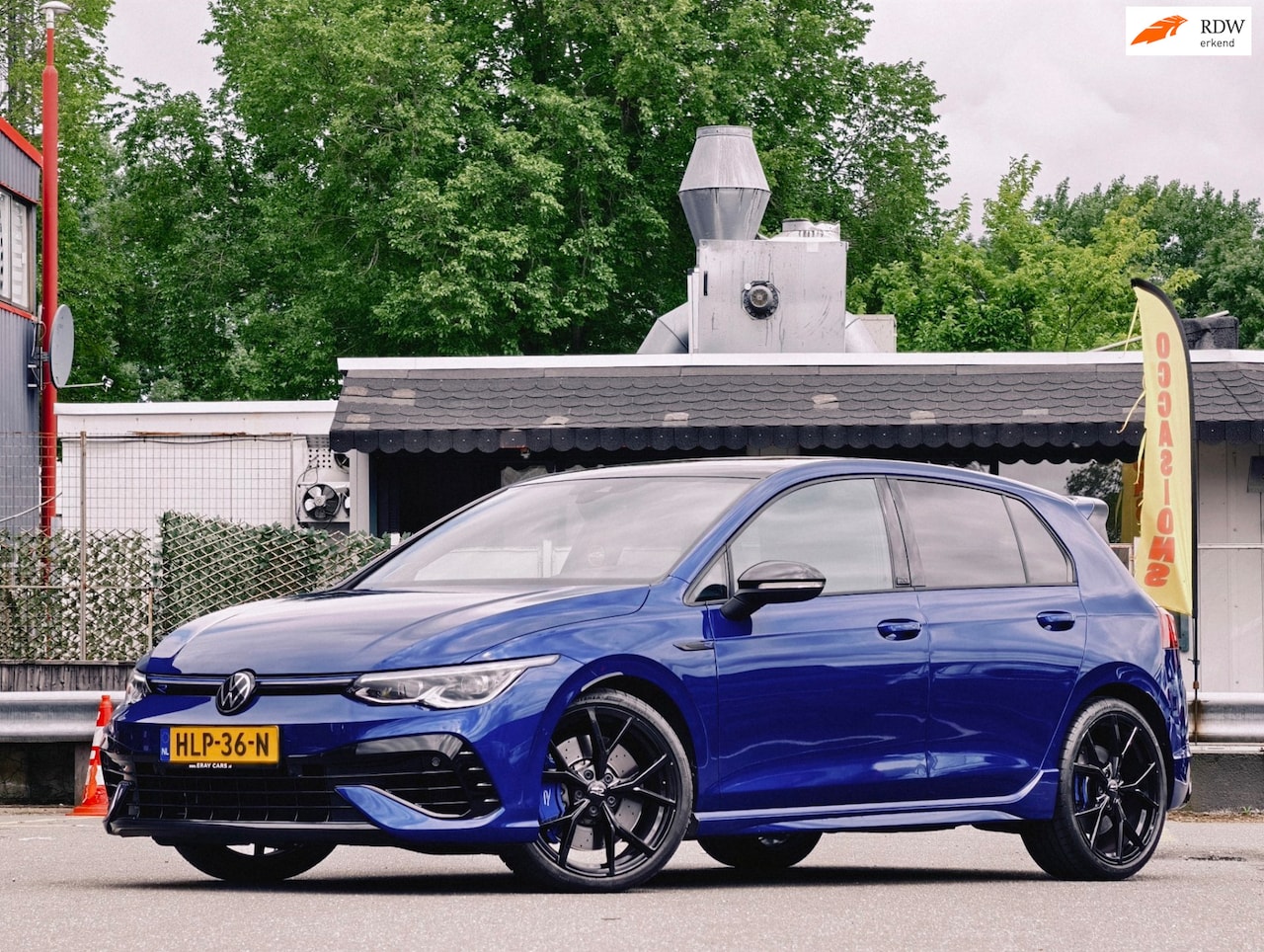 Volkswagen Golf - 2.0 TSI R 4Motion || 333PK | AKRAPOVIC | PANO - AutoWereld.nl