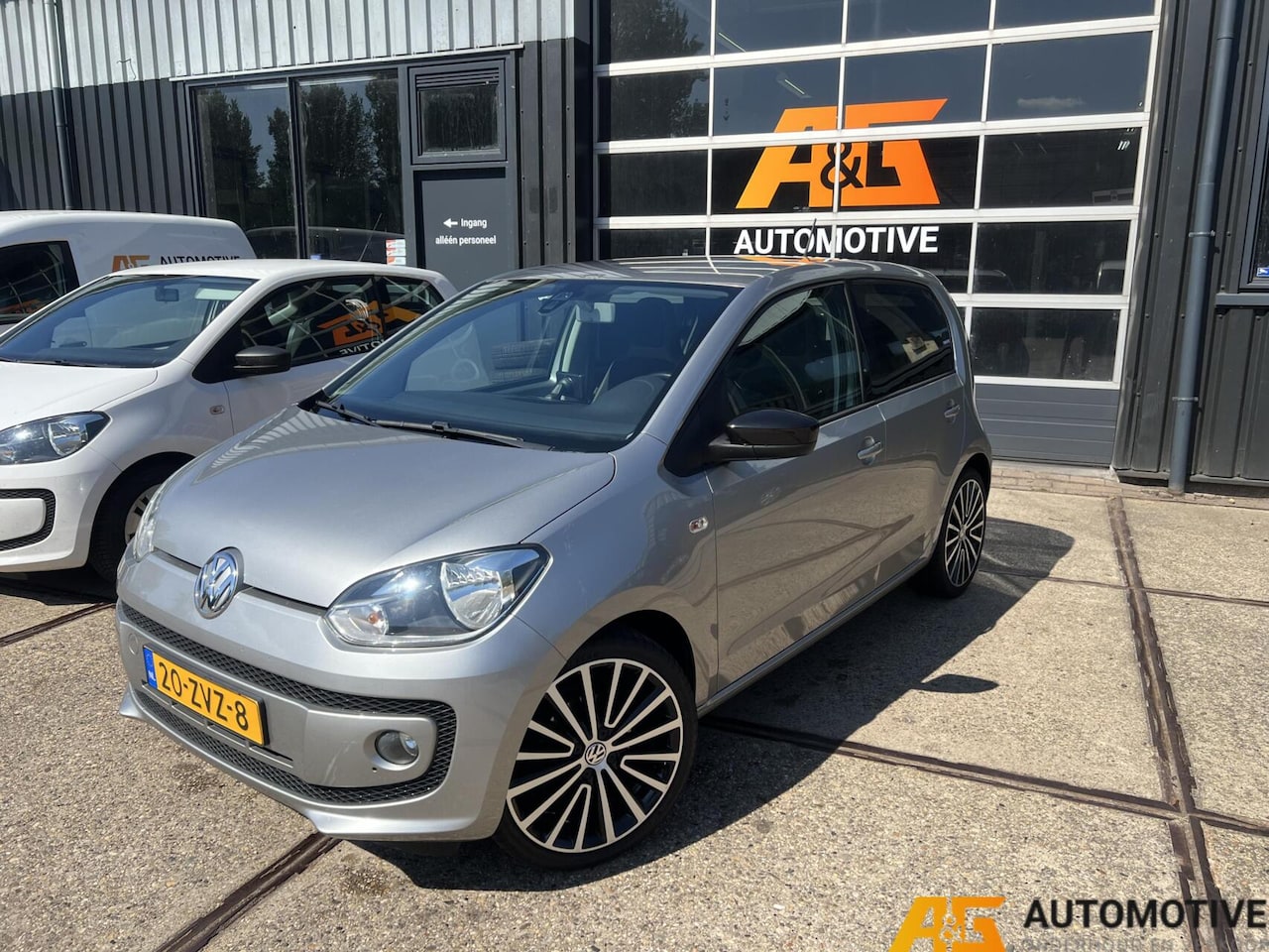 Volkswagen Up! - 1.0 high up! BlueMotion 1.0 high up! BlueMotion - AutoWereld.nl