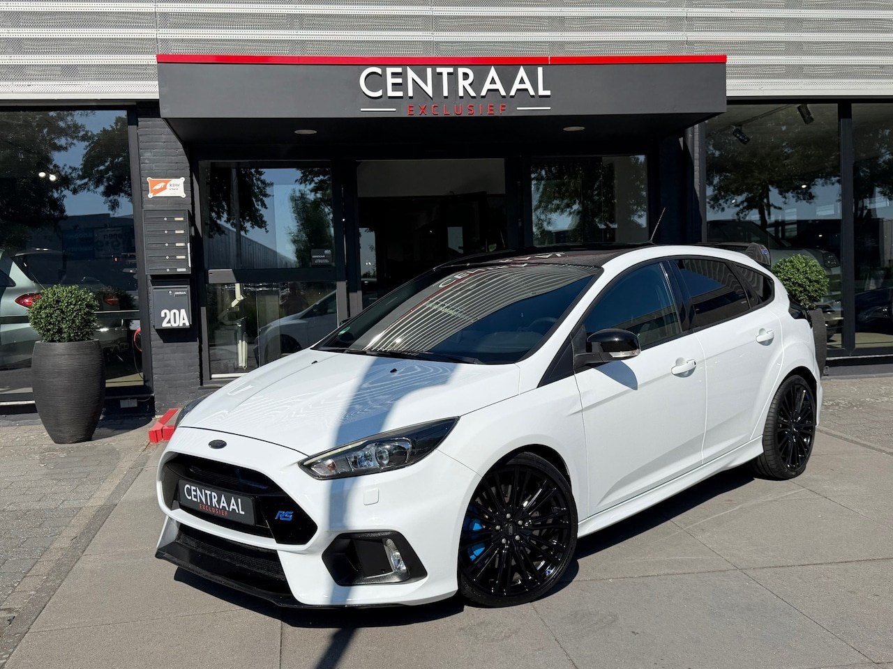 Ford Focus - 2.3 RS 355PK|Camera|Navi|Xenon|Sony-Sound|Keyless - AutoWereld.nl