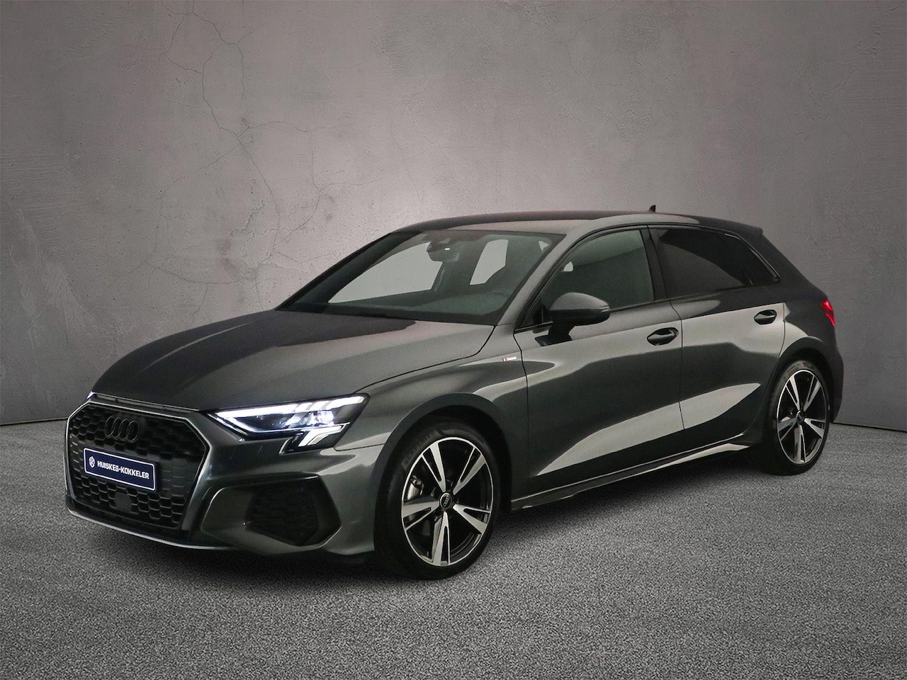 Audi A3 Sportback - 35 TFSI 150PK S edition | Trekhaak | 18-Inch | Achterruitrij-Camera | Privacy-Glas | Sport - AutoWereld.nl