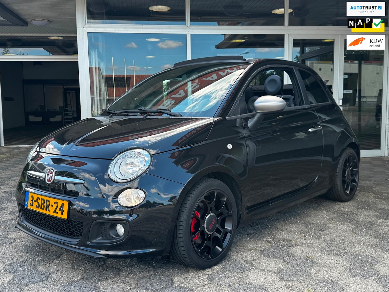 Fiat 500 C - 0.9 TwinAir 500S Black Edition Lichtmetaal Airco NAP - AutoWereld.nl