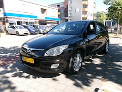 Hyundai i30 - 1.6 I CVVT 5DR Style