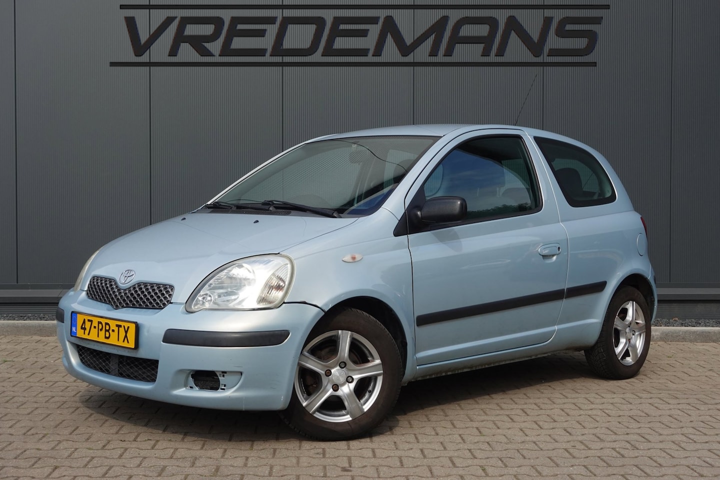 Toyota Yaris - 1.3 VVT-i Idols 1.3 VVT-i Idols AIRCO - AutoWereld.nl