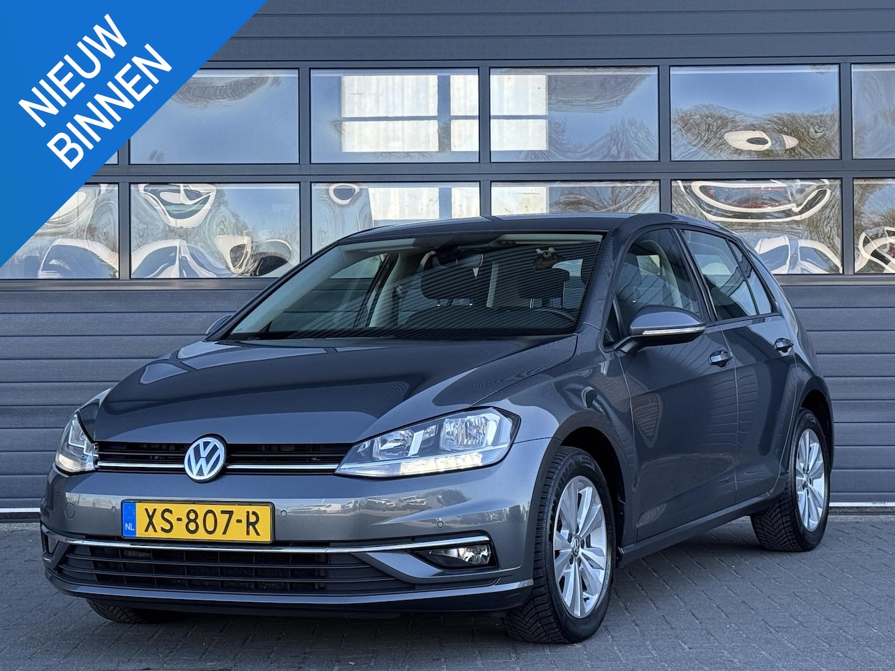 Volkswagen Golf - 1.0 TSI COMFORTLINE I ADAPTIVE CRUISE CONTROL I CLIMATE CONTROL I NAVIGATIE I 5-DEURS - AutoWereld.nl