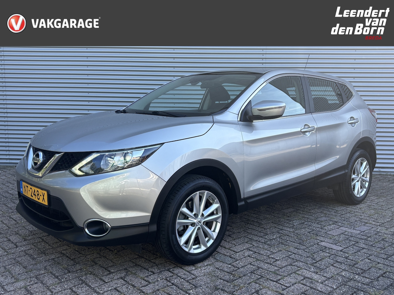 Nissan Qashqai - 1.6 Acenta | LM Velgen | Navi | Camera | Cruise | Trekhaak | ECC - AutoWereld.nl