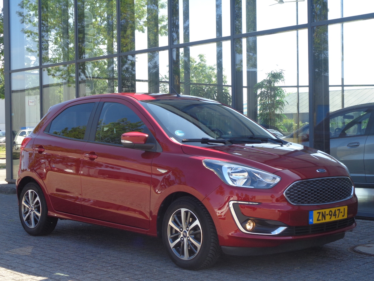 Ford Ka + - 1.2 Trend Ultimate Climate Cruise LMV Parkeersensor Trekhaak Apple/Android NL auto - AutoWereld.nl