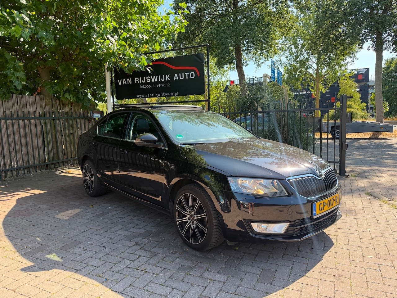 Skoda Octavia - 1.6 TDI Ambition Schuifdak Stoelverw Pdc EX BPM - AutoWereld.nl