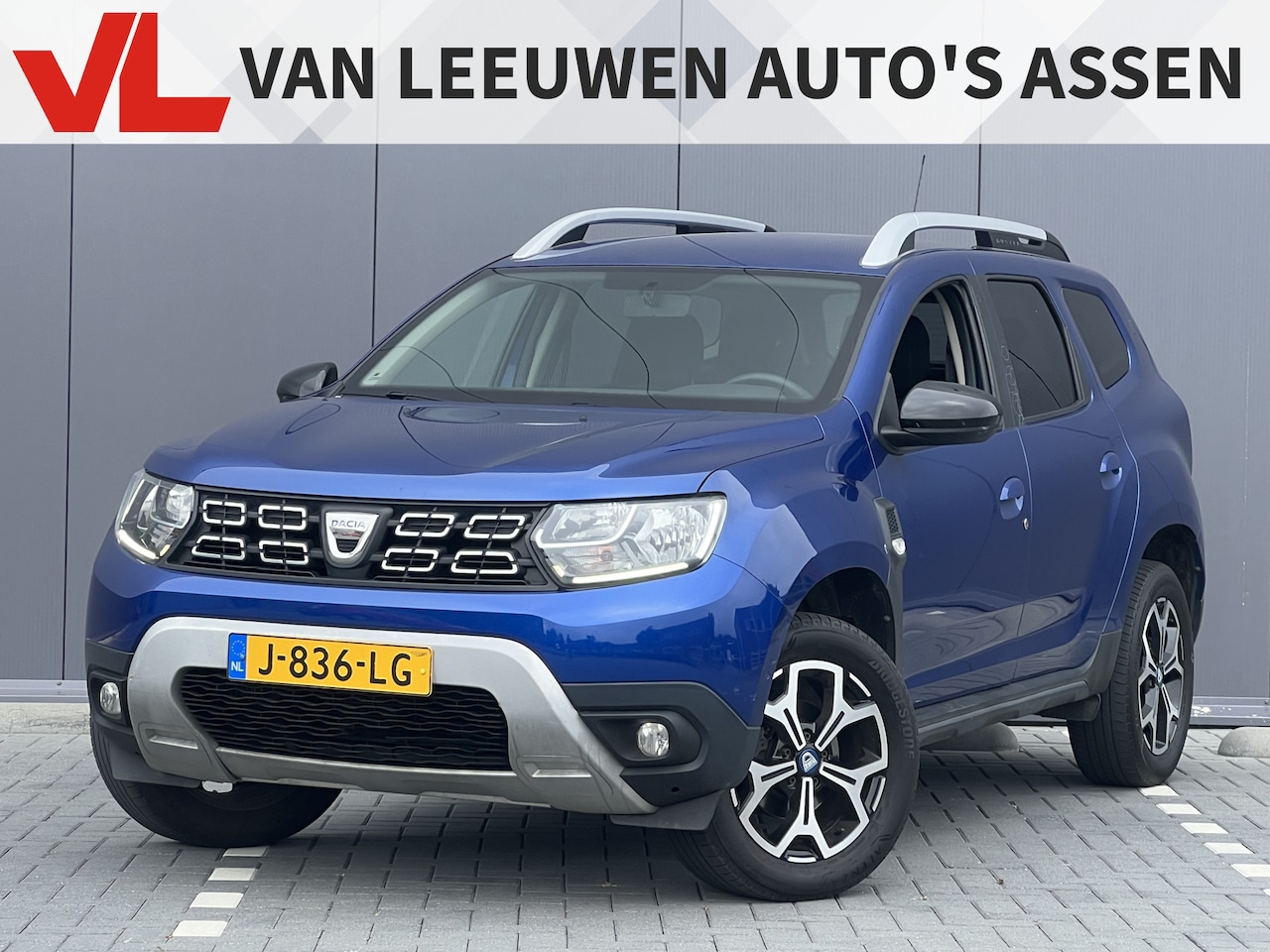 Dacia Duster - 1.0 TCe Bi-Fuel Serie Limitee 15th Anniversary | Nieuwe APK | NAP | Trekhaak - AutoWereld.nl