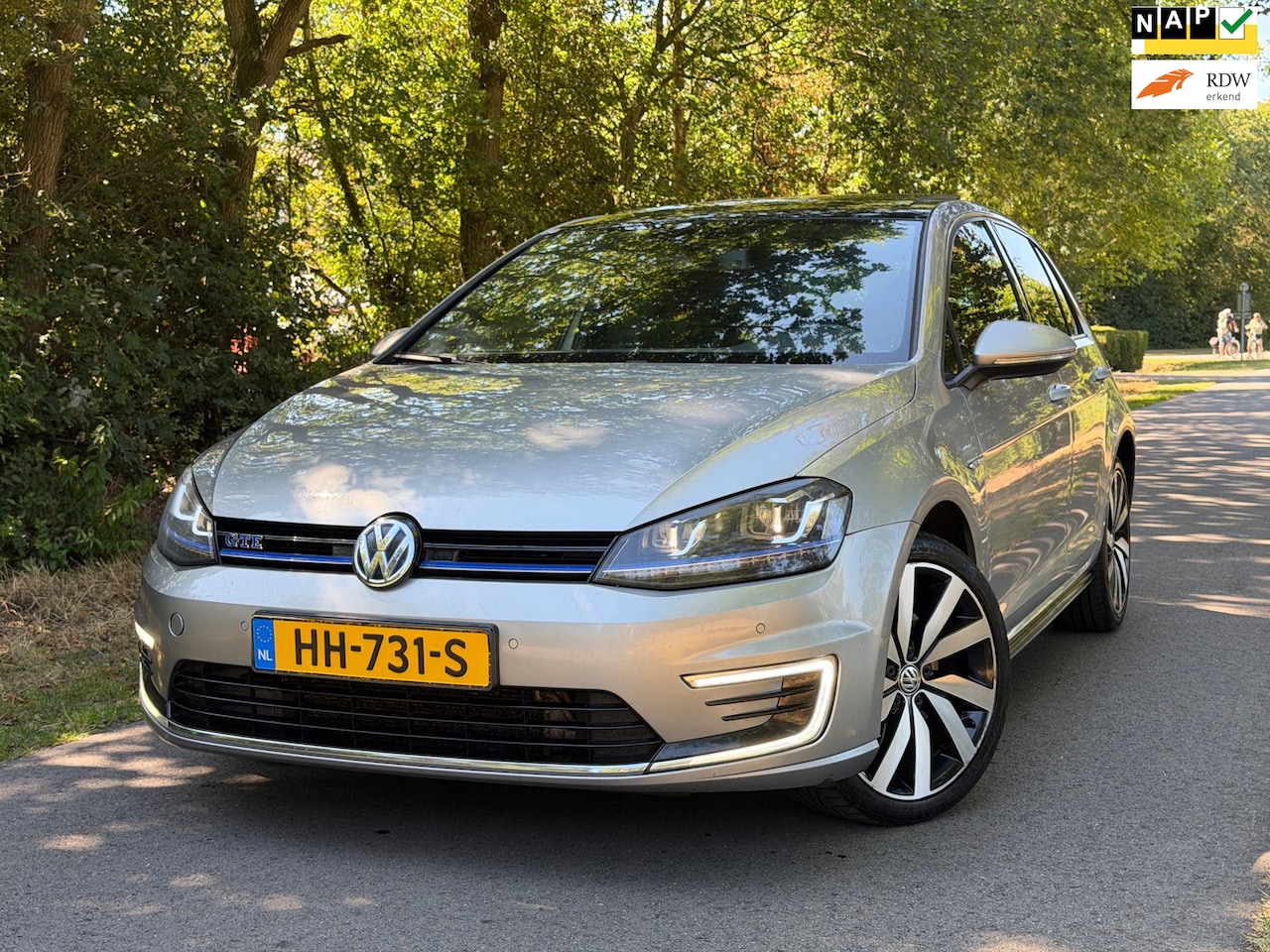 Volkswagen Golf - 1.4 TSI GTE | Pano + Navi + Cruise Nu € 7.450,-!!! - AutoWereld.nl