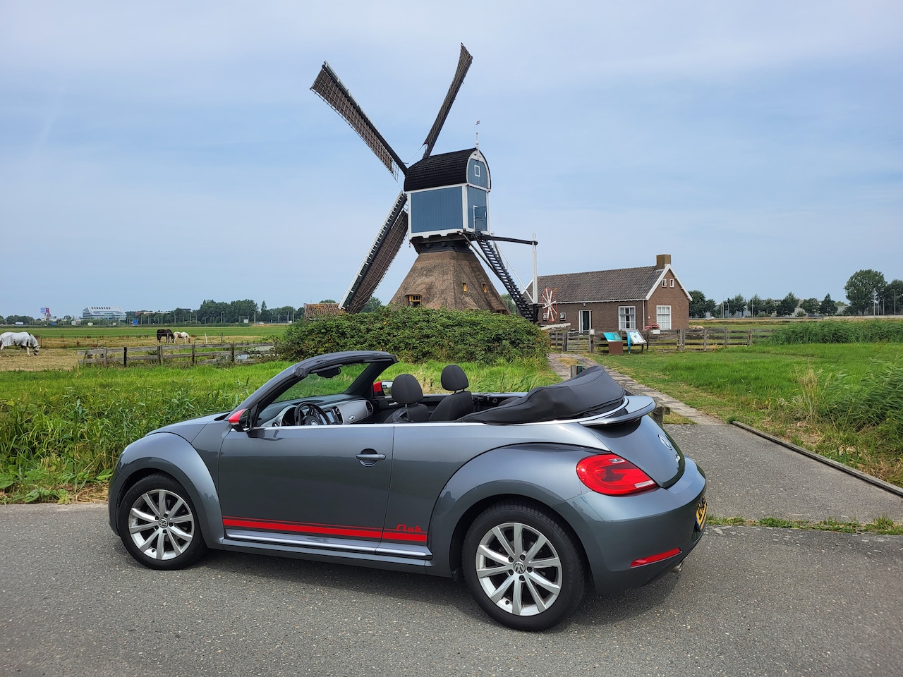 Volkswagen Beetle Cabriolet - 1.2 TSI Design BlueMotion - AutoWereld.nl