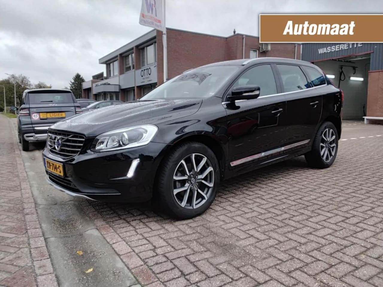 Volvo XC60 - 2.0 D4 FWD MOMENTUM / 98000 KM - AutoWereld.nl