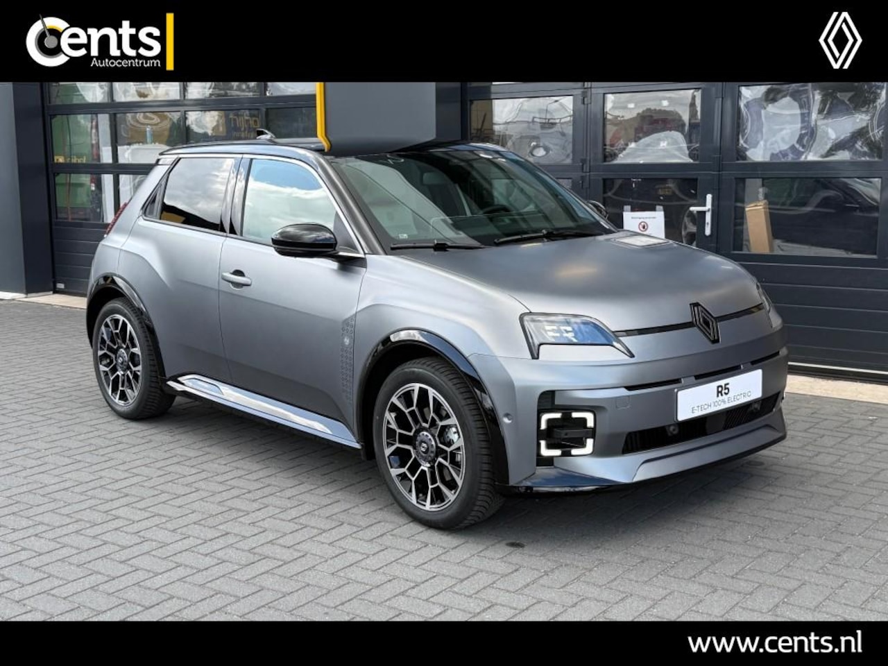 Renault 5 - Roland-Garros 150 pk comfort range  pack safety en advanced driving assist  Harman Kardon® - AutoWereld.nl