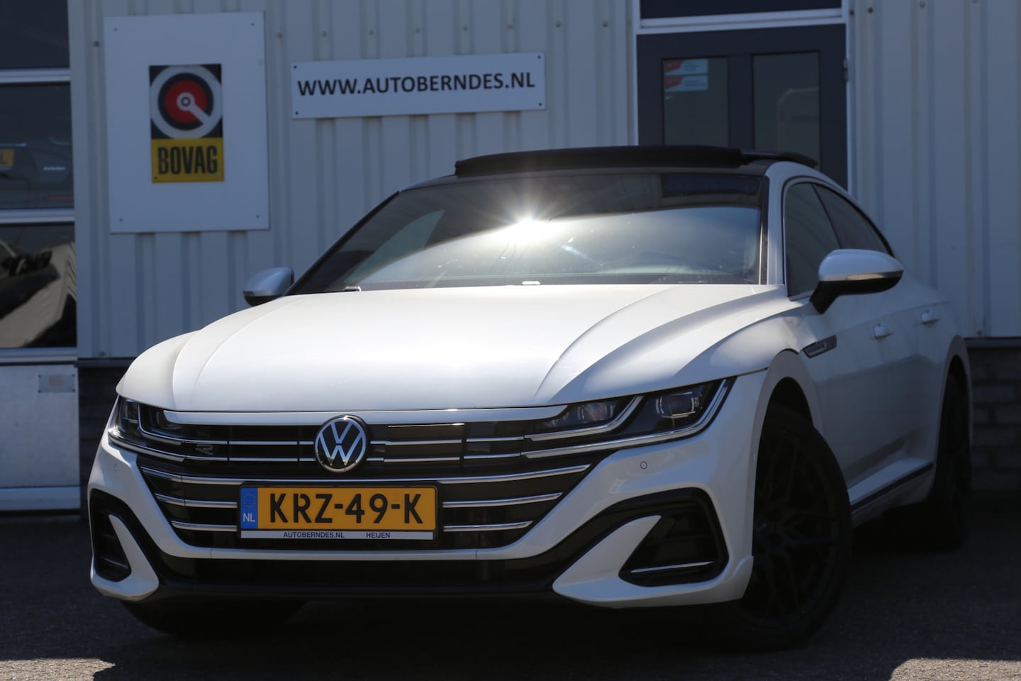 Volkswagen Arteon - 1.4 TSI eHybrid R-Line*Parelmoer Wit*Perfect Onderh.*Pano/ACC/HUD/Sfeer/Elek. Trekhaak/Hal - AutoWereld.nl