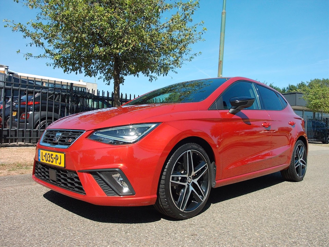 SEAT Ibiza - 1.0 TSI FR Business Intense Plus 1.0 TSI 110pk FR Business Intense Plus - AutoWereld.nl
