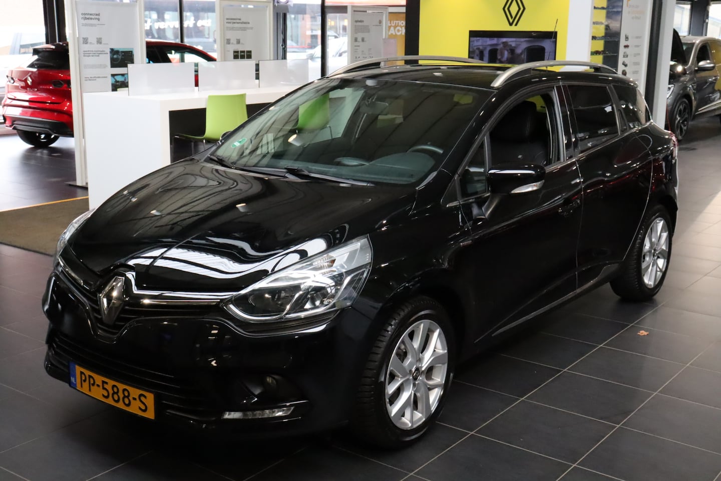 Renault Clio Estate - TCe 90pk Limited - AutoWereld.nl