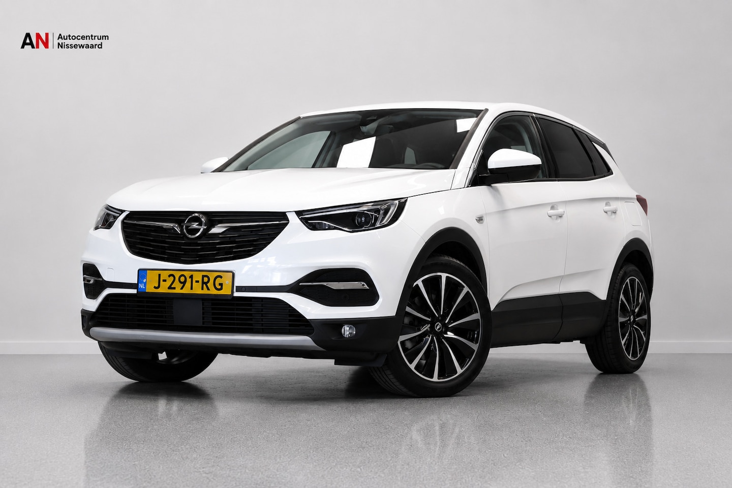Opel Grandland X - 1.6 Turbo Hybrid Business Executive| Carplay| - AutoWereld.nl