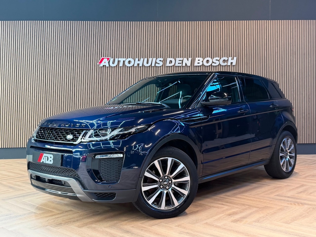 Land Rover Range Rover Evoque - 2.0 Si4 HSE Dynamic - Pano - AutoWereld.nl