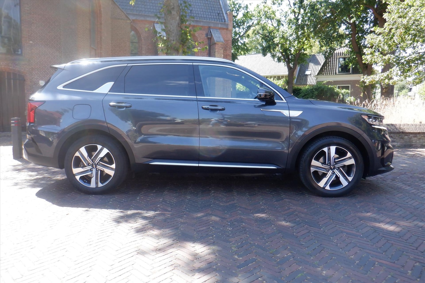 Kia Sorento - 1.6 T-GDi 265pk Plug-in Hybrid 4WD Aut - 7 PERSOONS - PAN.DAK-LEER-HEADUP-BOVAG - AutoWereld.nl
