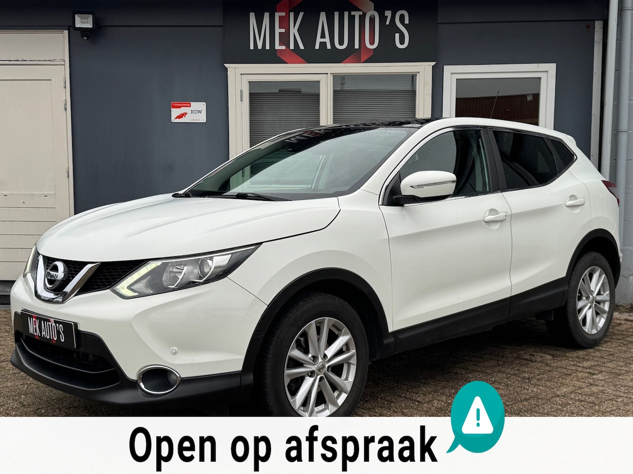 Nissan Qashqai - 1.2 Connect Edition|Pano|Camera360|Trekhaak| - AutoWereld.nl