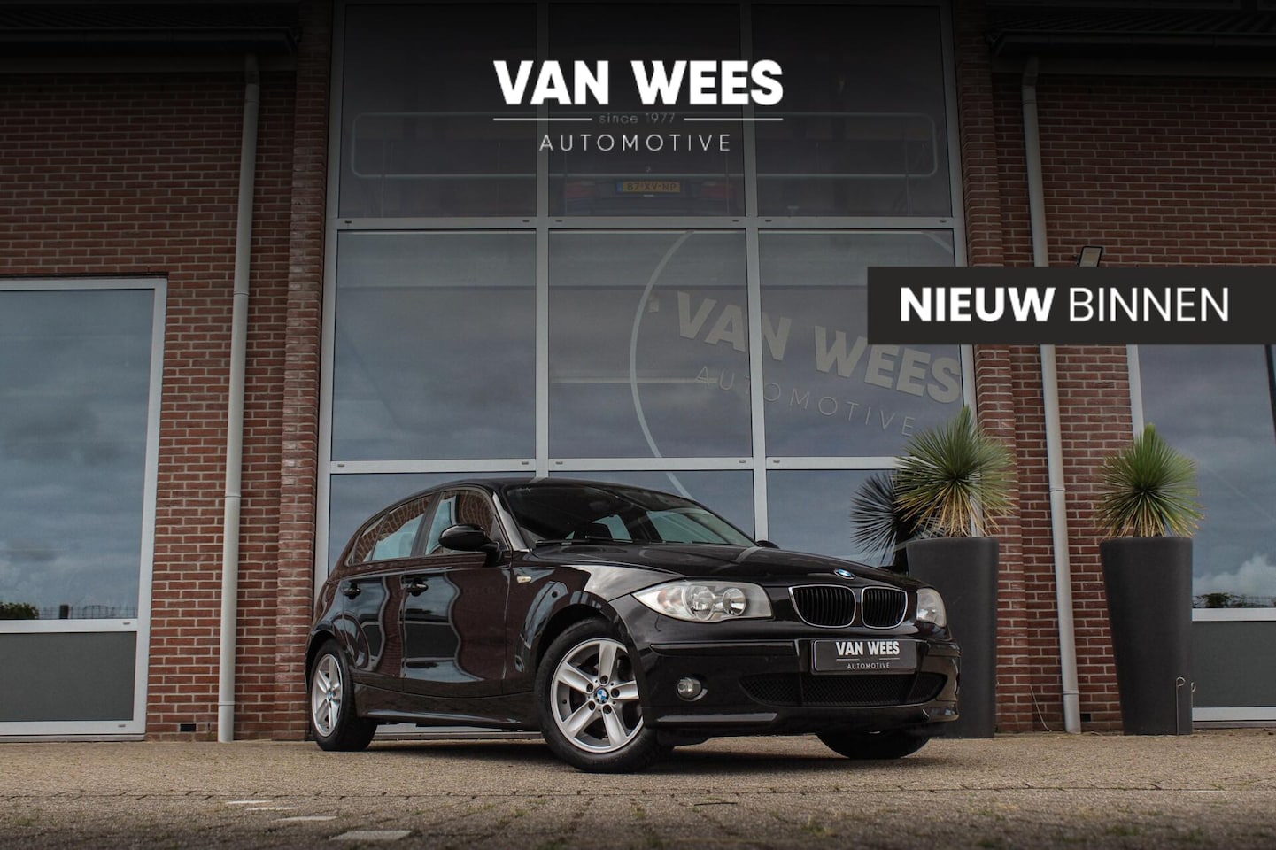 BMW 1-serie - 120i Executive | NL auto | Cruise control | 170 pk | Sportstuur | Navigatie Professional | - AutoWereld.nl