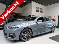 BMW 2-serie Gran Coupé - M Sport HUD Carplay Panoramadak 19 inch M Sport velgen