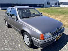 Opel Kadett - CS 1.6i Automaat / 1989 / APK / Schuif-kanteldak /