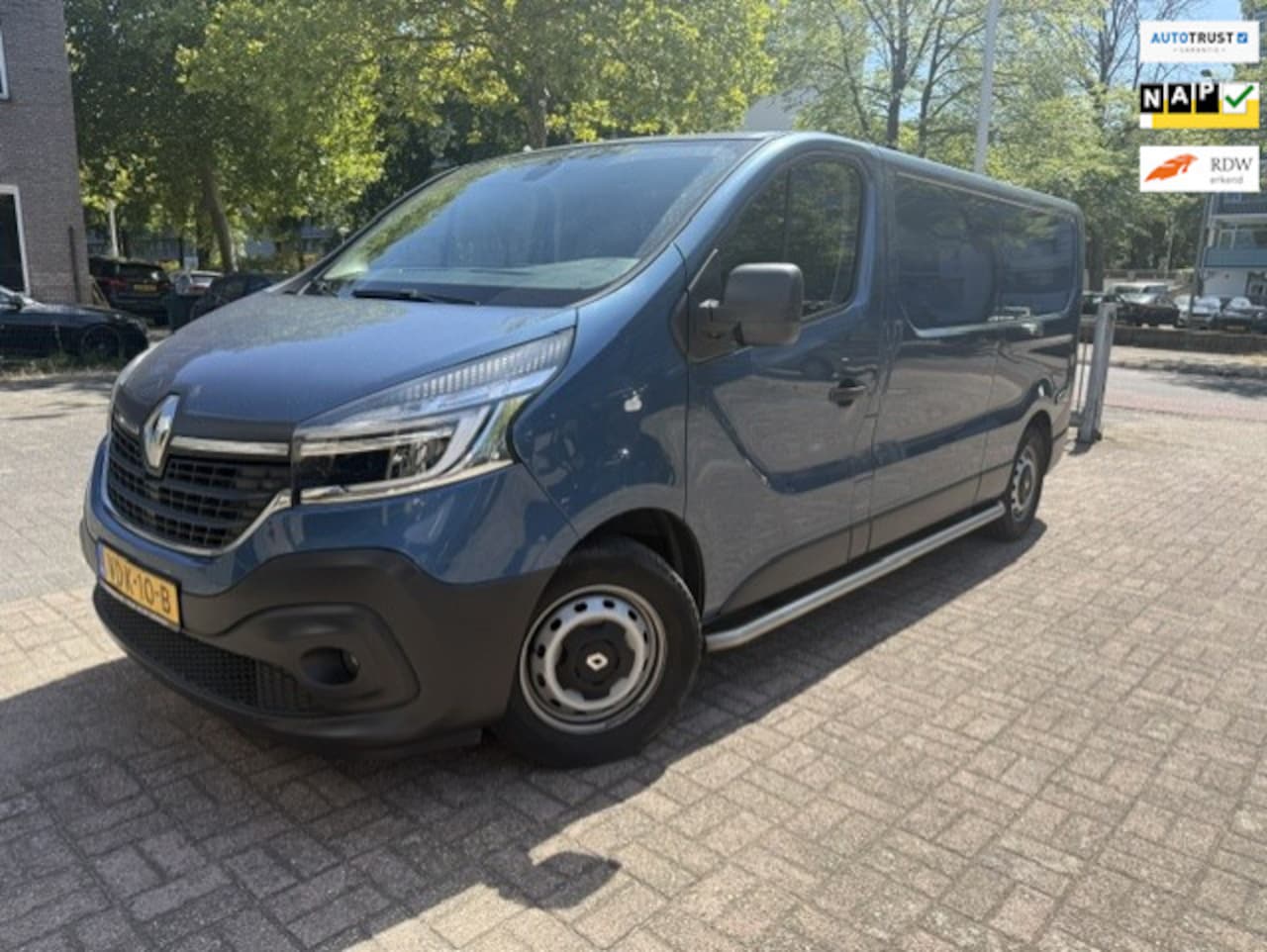 Renault Trafic - 2.0 dCi 145 T29 L2H1 DC Comfort Navi/Camera/Trekh - AutoWereld.nl