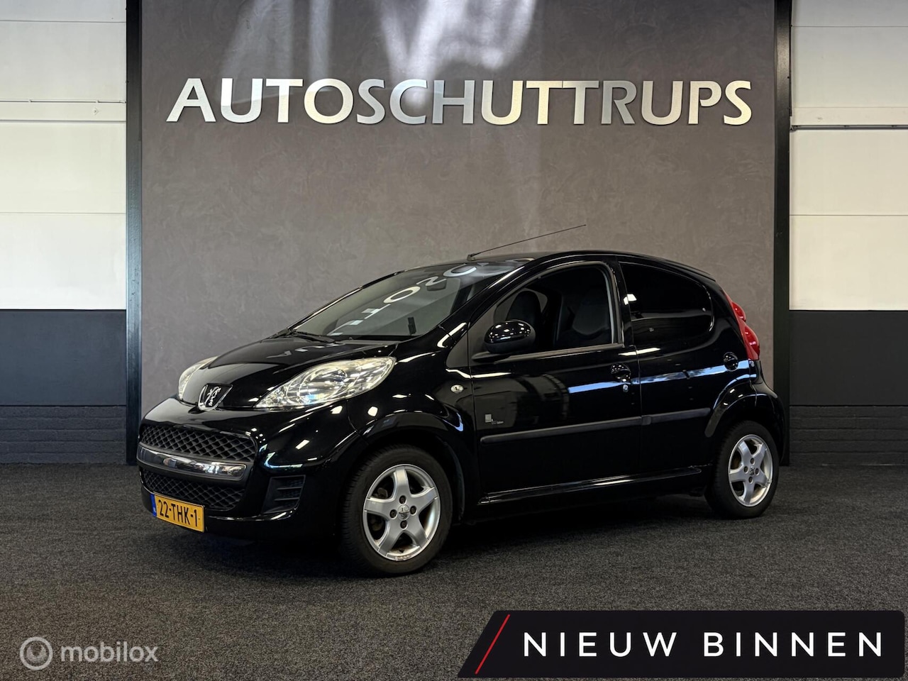 Peugeot 107 - 1.0-12V Black & Silver 5 DEURS / AIRCO / LMV / GOED ONDERHOUDEN / ELEK.PAKKET / - AutoWereld.nl