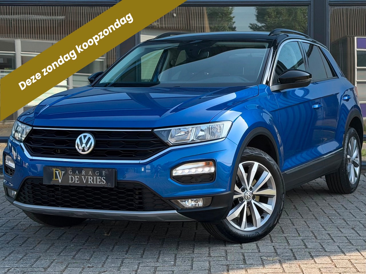 Volkswagen T-Roc - 1.5 TSI Style ACC CarPlay Navi Trekhaak Garantie - AutoWereld.nl