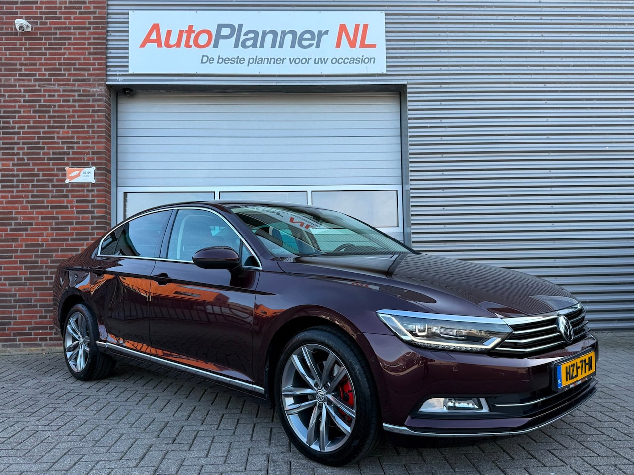 Volkswagen Passat - 1.4 TSI ACT Highline! Camera! Cruise! Navi! - AutoWereld.nl