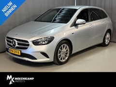 Mercedes-Benz B-klasse - 250 e 18''/Sfeerverlichting/Navigatie/Camera/DAB/PDC v+a/Stoelverwarming/Apple Carplay & A