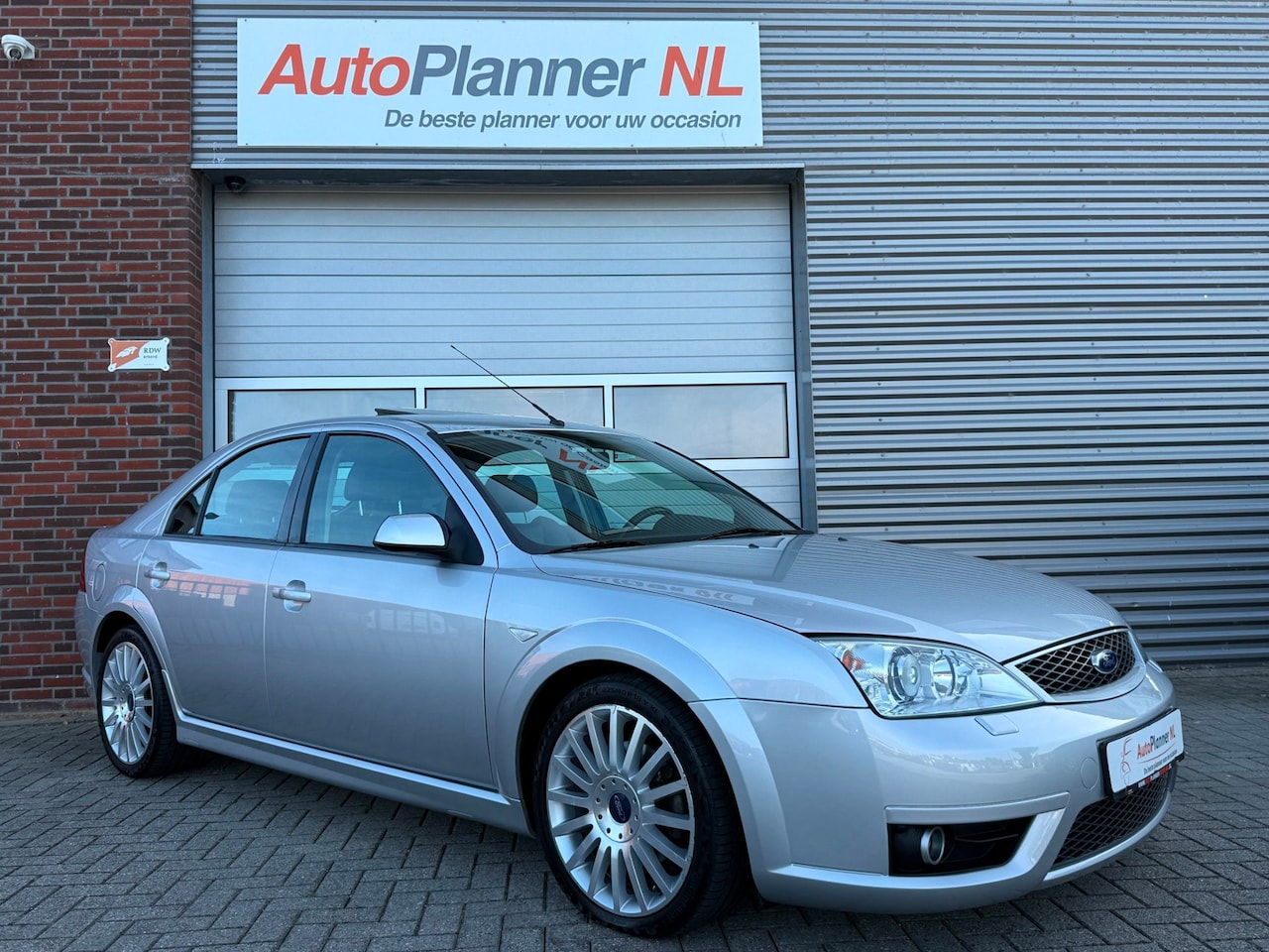 Ford Mondeo - 3.0 V6 ST220! Cruise! Navi! Recaro! 1e Eigen.! - AutoWereld.nl