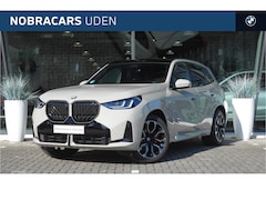 BMW X3 - 30e xDrive M Sport Automaat / Panoramadak / Trekhaak / Sportstoelen / Adaptieve LED / Park