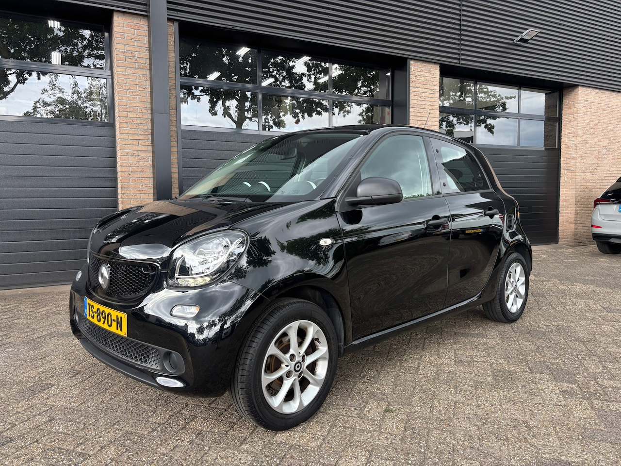 Smart Forfour - 1.0 Business Solution 1.0 Business Solution - AutoWereld.nl