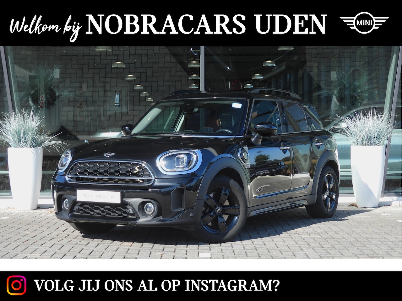 MINI Countryman - Cooper SE ALL4 Automaat / Panoramadak / Comfortstoelen / Comfort Access / Achteruitrijcame - AutoWereld.nl