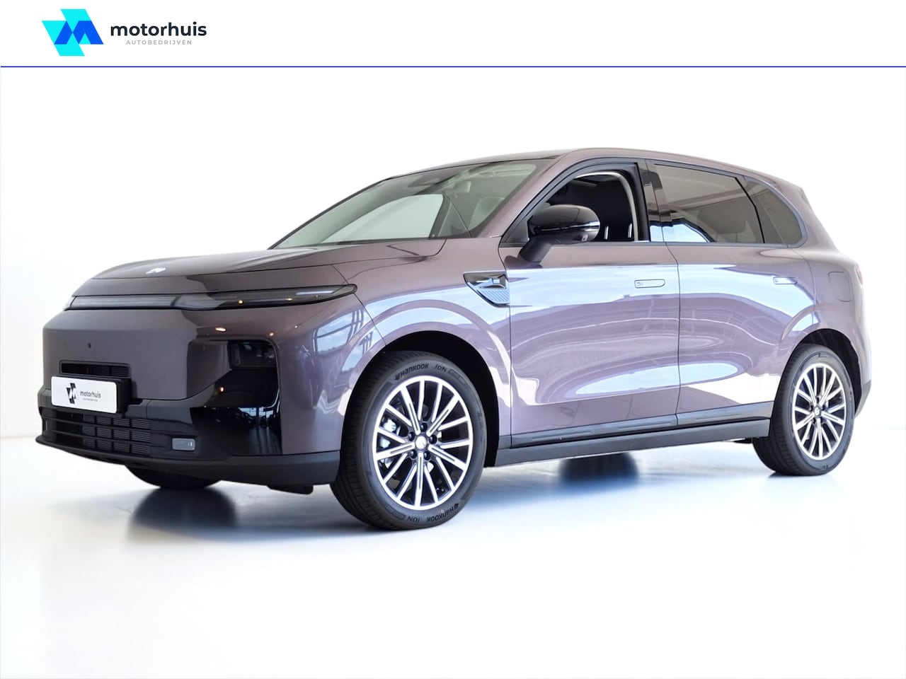 Leapmotor B10 - Design Hybrid EV 18.8 kWh LEDER LED NAVI CAMERA WINTERPACK CARPLAY PANO - AutoWereld.nl