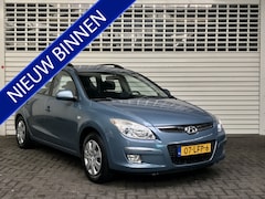 Hyundai i30 CW - 1.6i Dynamic Rijklaarprijs
