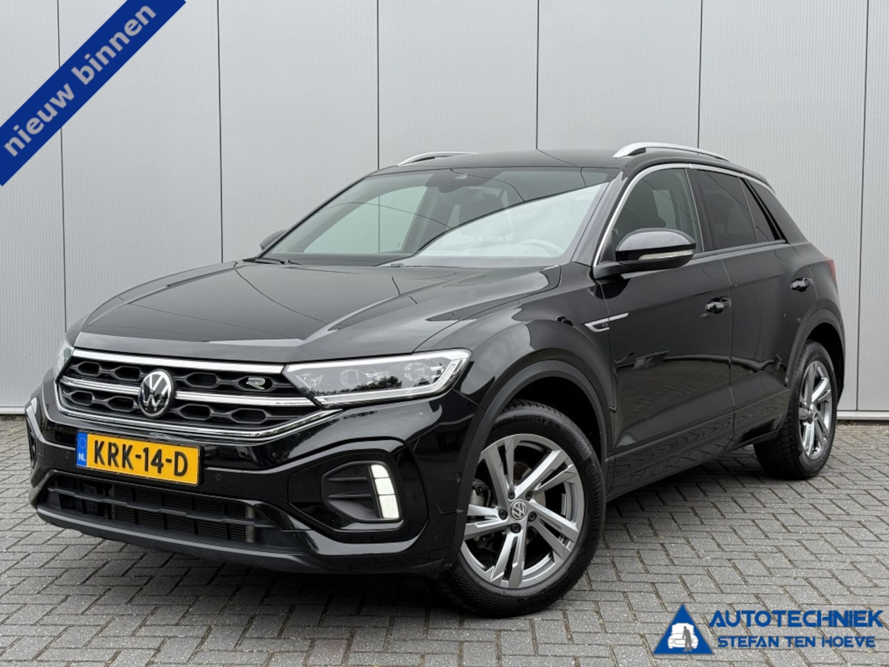 Volkswagen T-Roc - 1.5 TSI R-Line Carplay Camera Led Acc Trekhaak - AutoWereld.nl