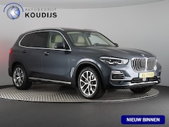 BMW X5 - xDrive40i High Executive (NL-Auto / Skylounge / Luchtvering / 4Wiel sturing / 3D Camera /
