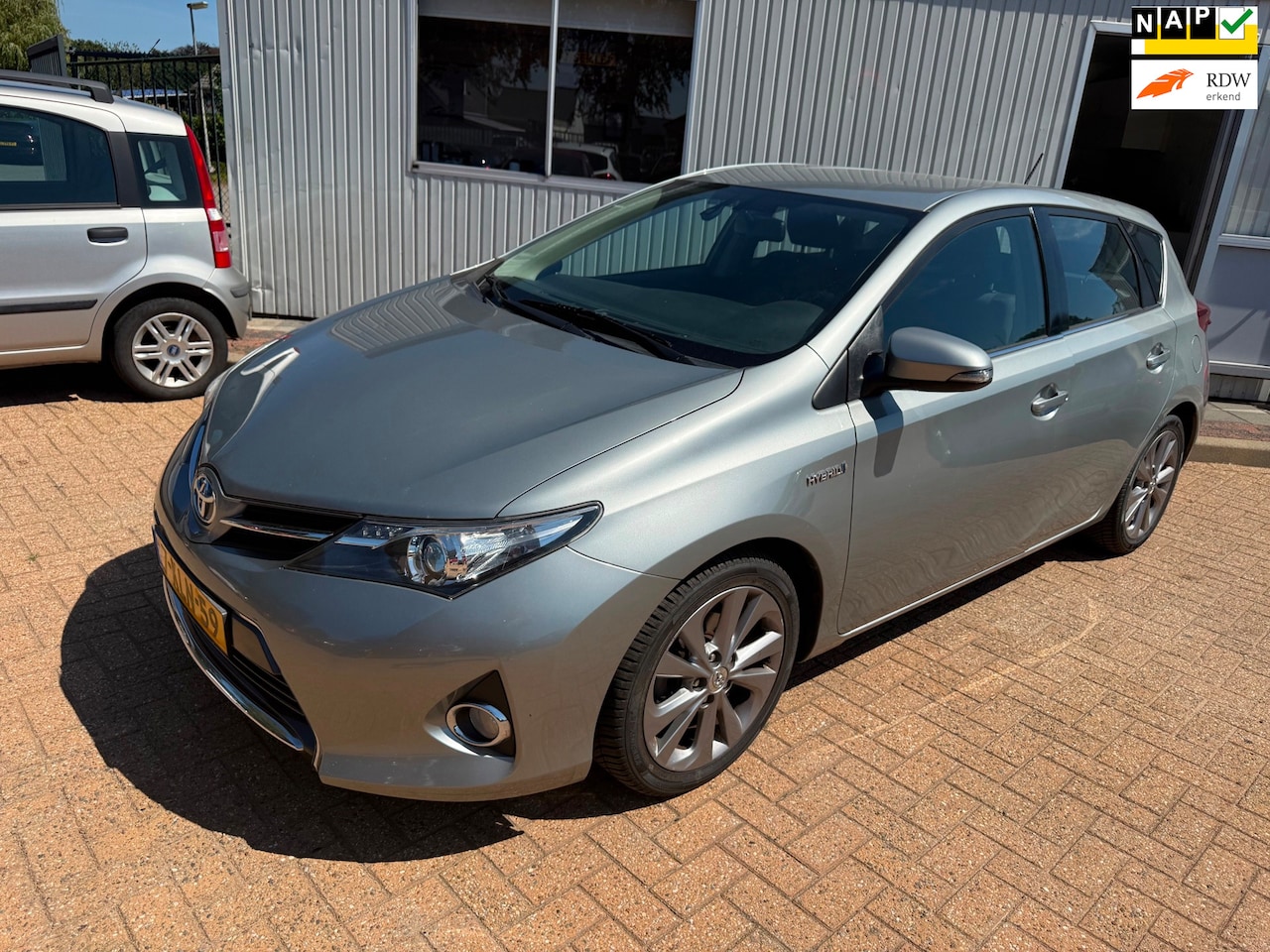 Toyota Auris - 1.8 Hybrid Dynamic LEZEN - AutoWereld.nl