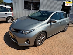 Toyota Auris - 1.8 Hybrid Dynamic LEZEN